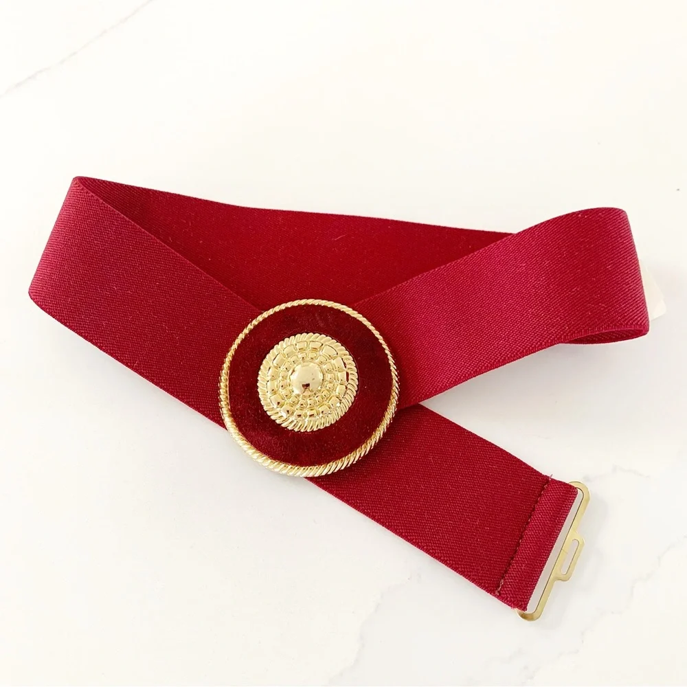 Round Gold Toned Metal Buckle Elastic Stretch Belt In Cherry Red NEW